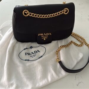 Authentic PRADA Black SAFFIANO Leather shoulder BAG HANDBAG gold chain like new